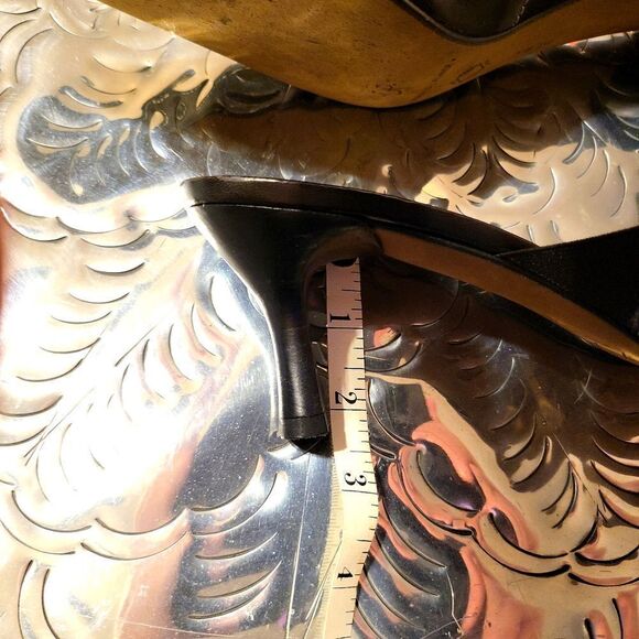 Black authentic Donald j pliner  heeled mules! Size 8 N - Picture 3 of 8